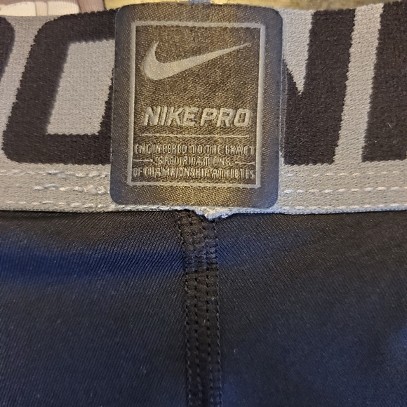Boys Nike Pro training tights - Picture 2 of 4